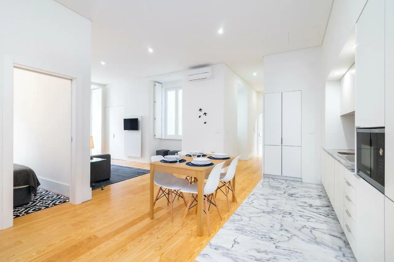 ליסבון Porta Do Mar Deluxe Central Apartments פורטוגל